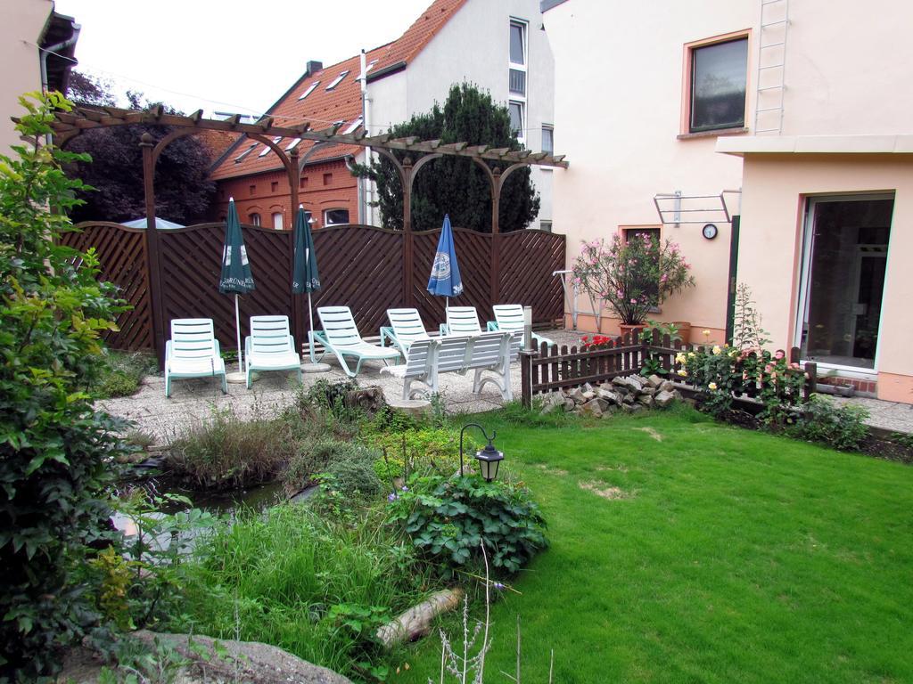 Pension & Sauna Am Lorenz Calbe Exterior foto