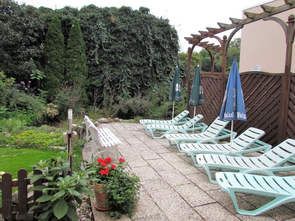 Pension & Sauna Am Lorenz Calbe Exterior foto