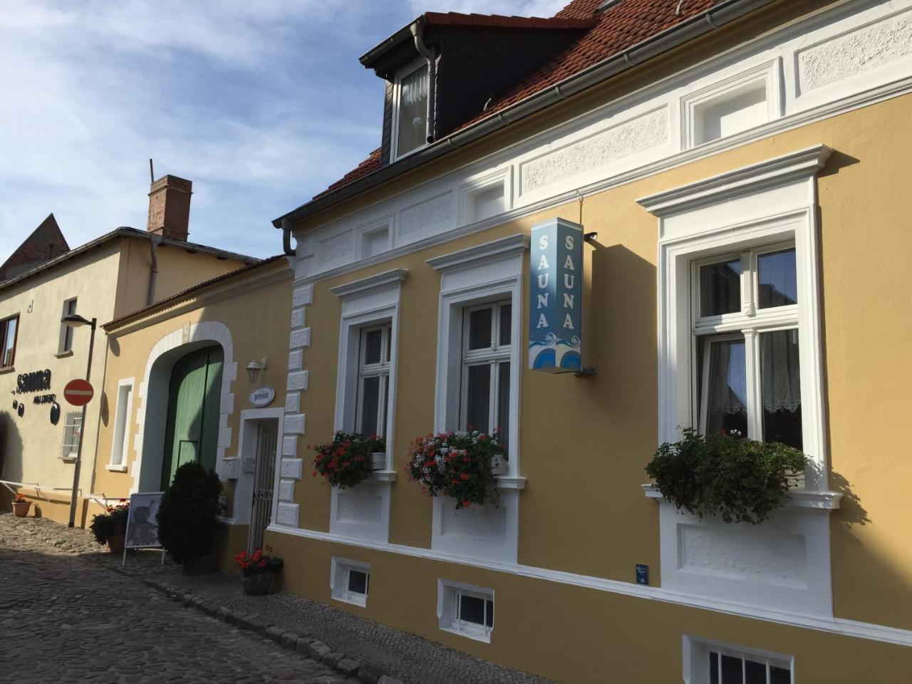 Pension & Sauna Am Lorenz Calbe Exterior foto